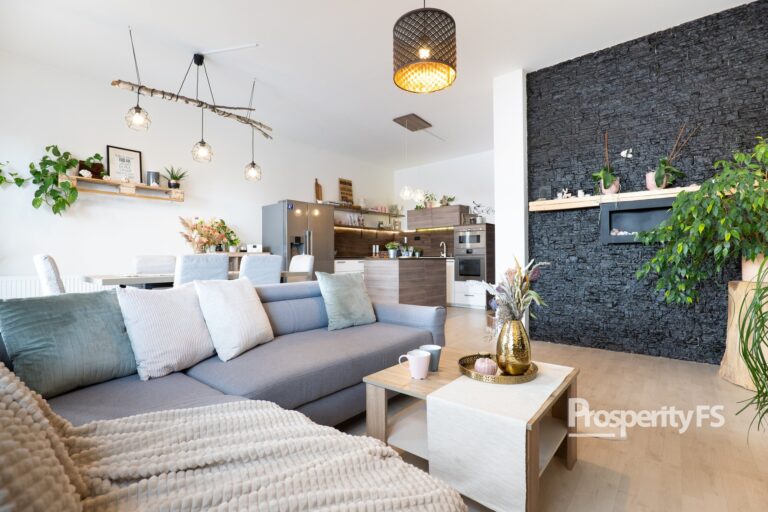 Prodej řadového rodinného domu 5+kk, 128 m²  – Stehelčeves