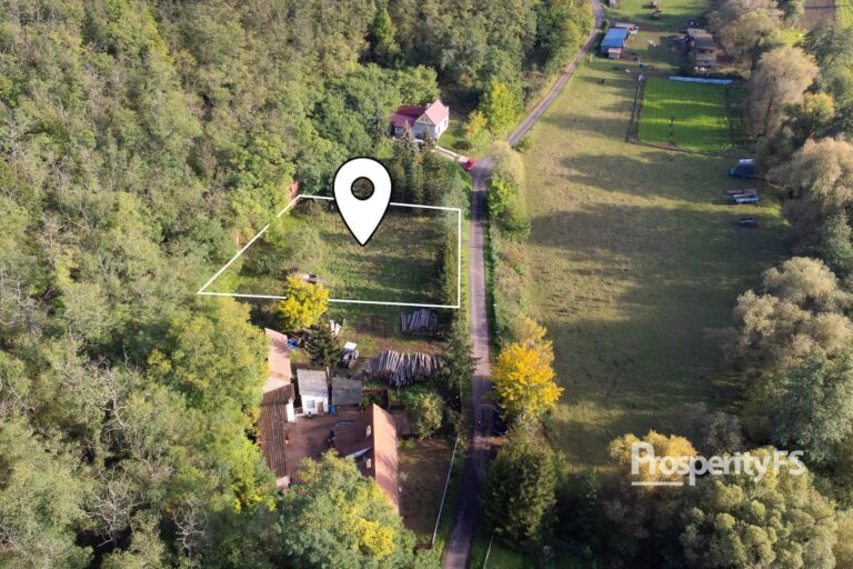 Prodej stavebního pozemku 985 m2 – Kryry