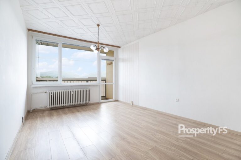 Pronájem bytu 3+1 s lodžií, Děčín – centrum
