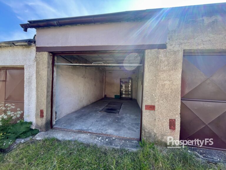 Pronájem garáže, 21 m2 – Kladno – Kročehlavy