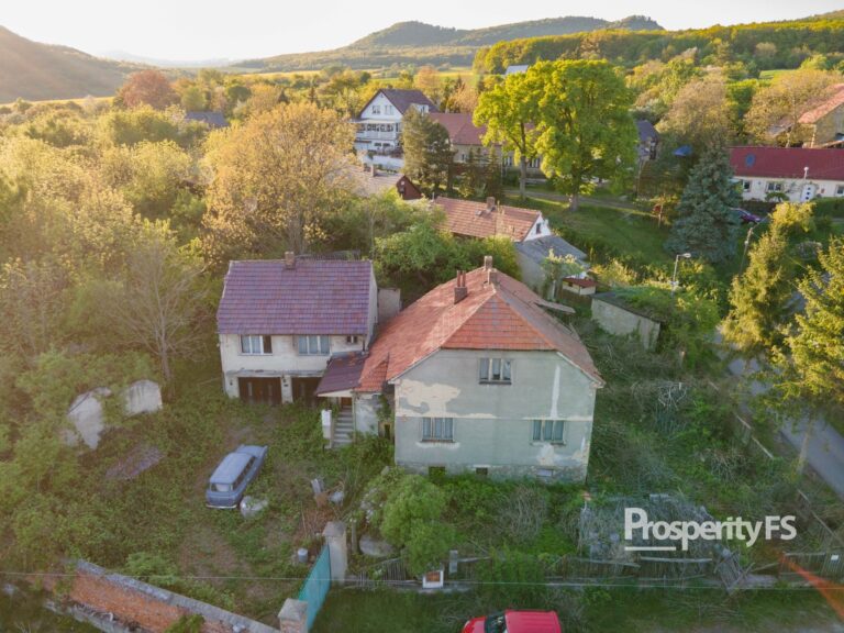 Prodej rodinného domu, 396 m2 -na pozemku 9 725 m2 Podsedice – Chrášťany