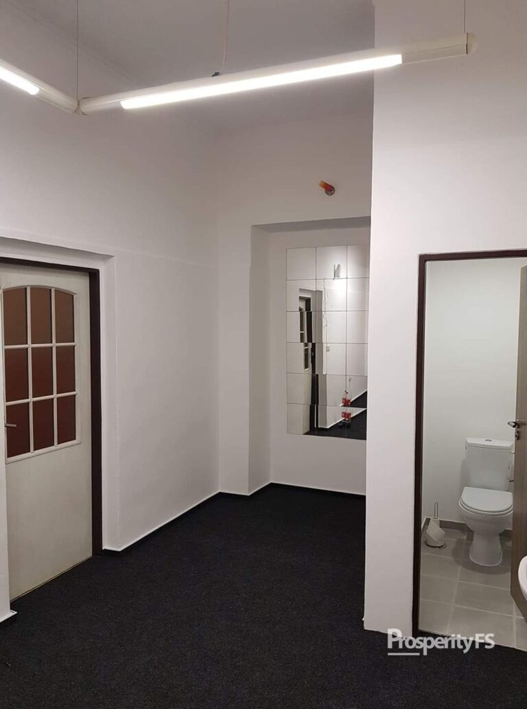 Prodej útulného komerčního prostoru 14,9 m2 – Děčín