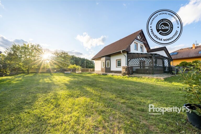Prodej rodinného domu 4+1 s rovinatým pozemkem 863 m², Řehlovice – Dubice