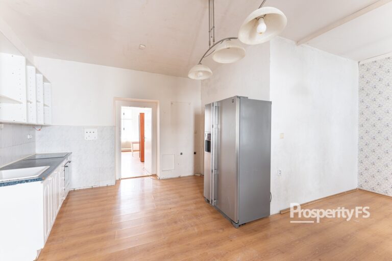 Prodej bytu 8+kk 267&nbsp;m² s&nbsp;půdou, skladem a parkováním – Ostrava Mariánské Hory