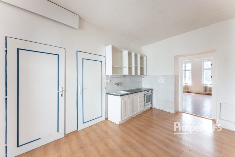 Byt 8+kk 267 m² s půdou, skladem a parkováním – Ostrava Mariánské Hory