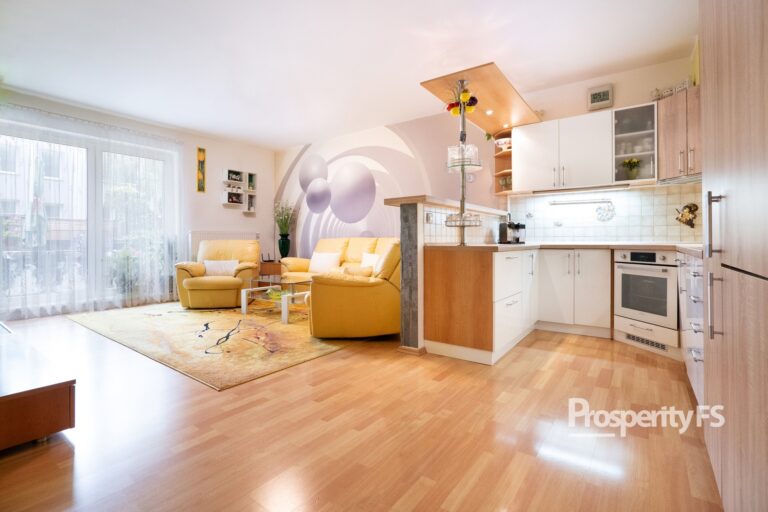 Prodej bytu 2+kk s terasou, 55 m² + 25 m² – Praha – Horní Počernice