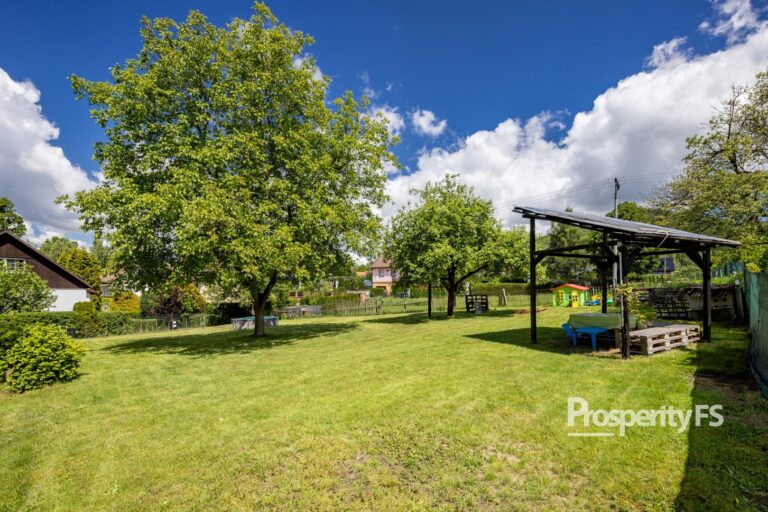 Prodej zahrady s&nbsp;chatou, 1&nbsp;280&nbsp;m² – Cvikov