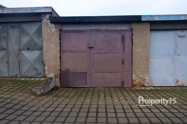 Prodej garáže 20 m² v osobním vlastnictví – Kladno, Kročehlavy