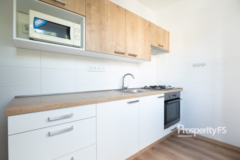 Pronájem bytu 2+1 54 m², Kladno – Kročehlavy