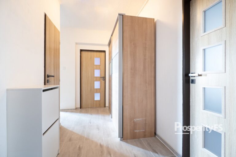 Prodej bytu 3+1, 79 m²  – Praha – Sudovo Hlavno