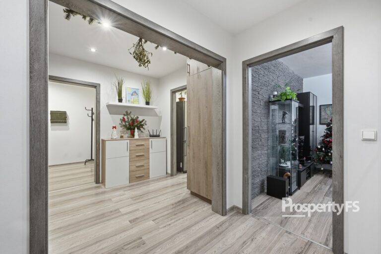 Prodej bytu 4+1 po rekonstrukci o výměře 87 m2, Vinařská – Ústí nad Labem