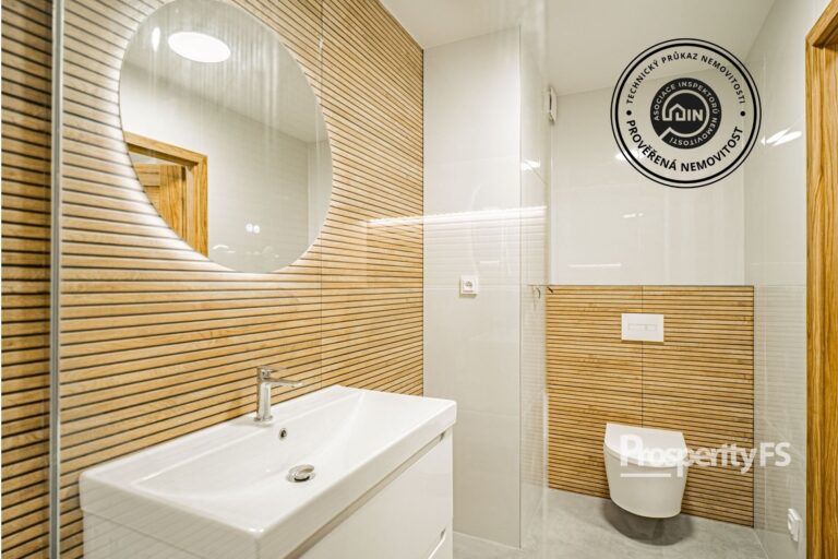 Prodej bytu 2+1 v&nbsp;osobním vlastnictví s&nbsp;balkónem 52m2, Karviná- Ráj