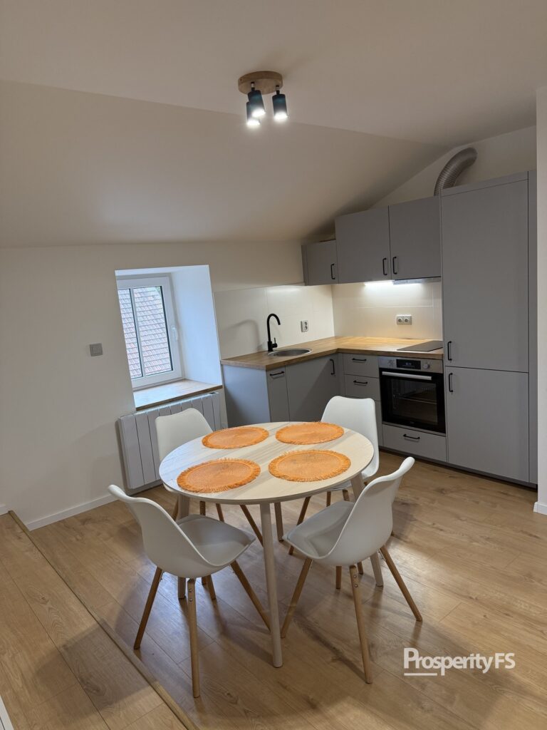 Pronájem bytu 2+kk 53 m², Stochov