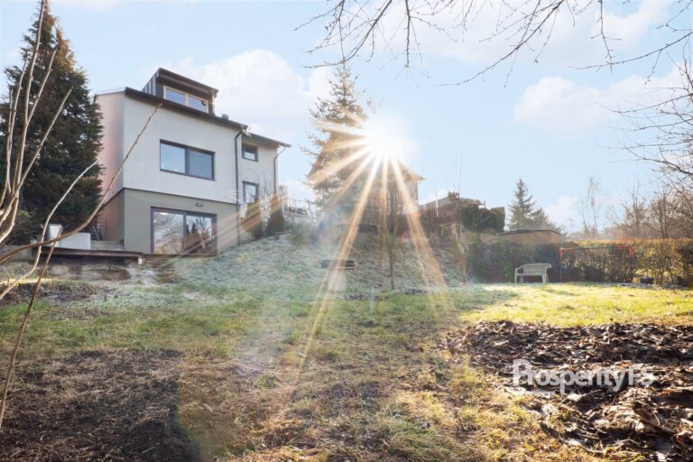 Prodej rodinného domu 4+kk, 141&nbsp;m²  – Veleň