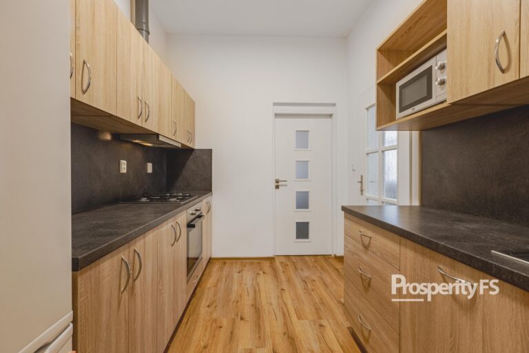 Prodej bytu 3+1&nbsp;67 m², Hostinné