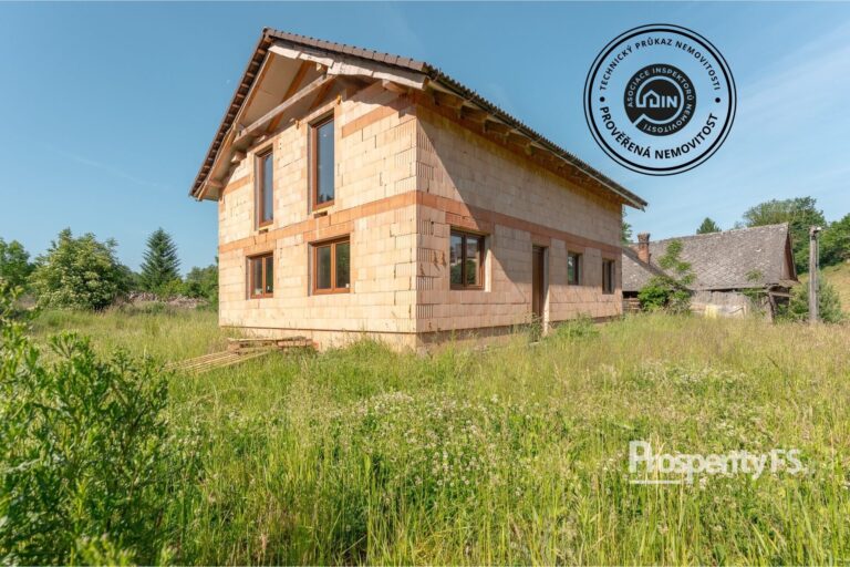 Prodej RD k&nbsp;dokončení 133&nbsp;m² s&nbsp;pozemkem 2184&nbsp;m² – Pacov