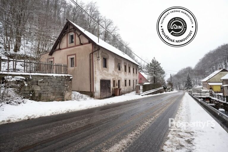 Prodej rodinného domu 192 m², Telnice