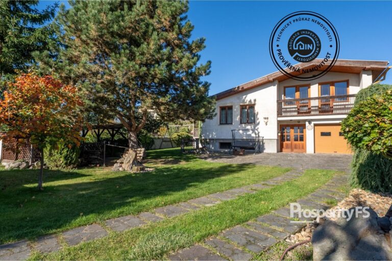 Prodej rodinného domu 5+kk , se zahradou 1550 m², Liběšice