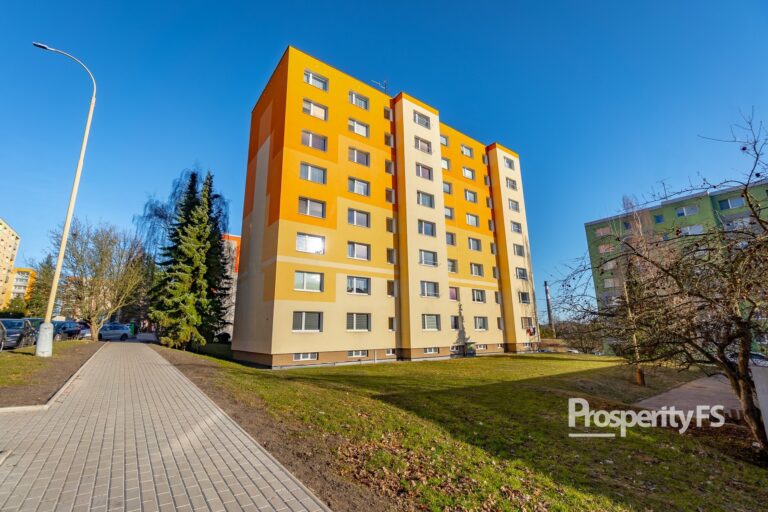 Prodej bytu 3+1 s&nbsp;lodžií 75 m², Česká Lípa