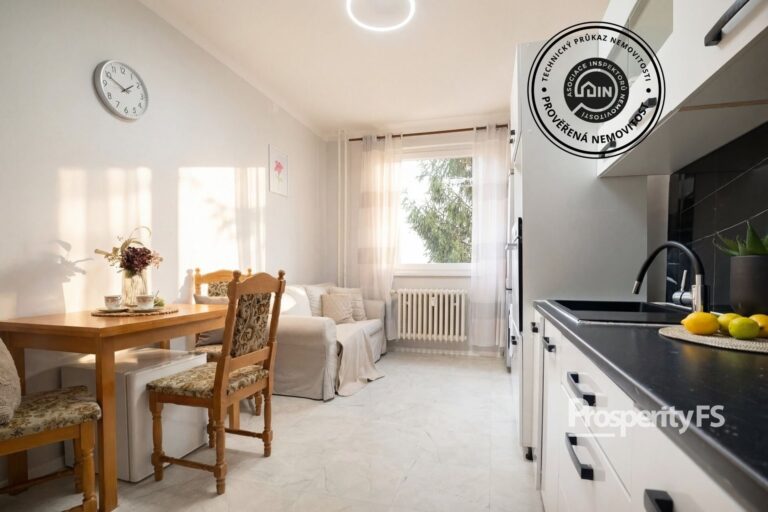 Prodej bytu 3+1&nbsp;74 m², Česká Lípa – Jáchymovská