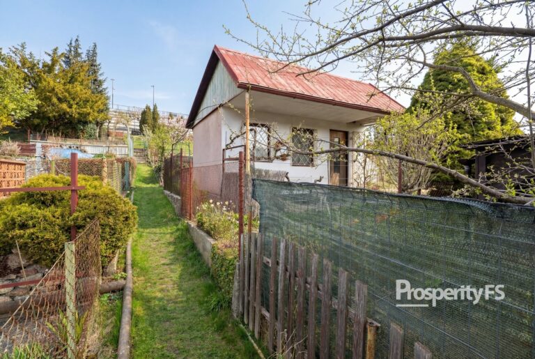 Prodej chaty 16 m², zahrada 356&nbsp;m² – Kladno