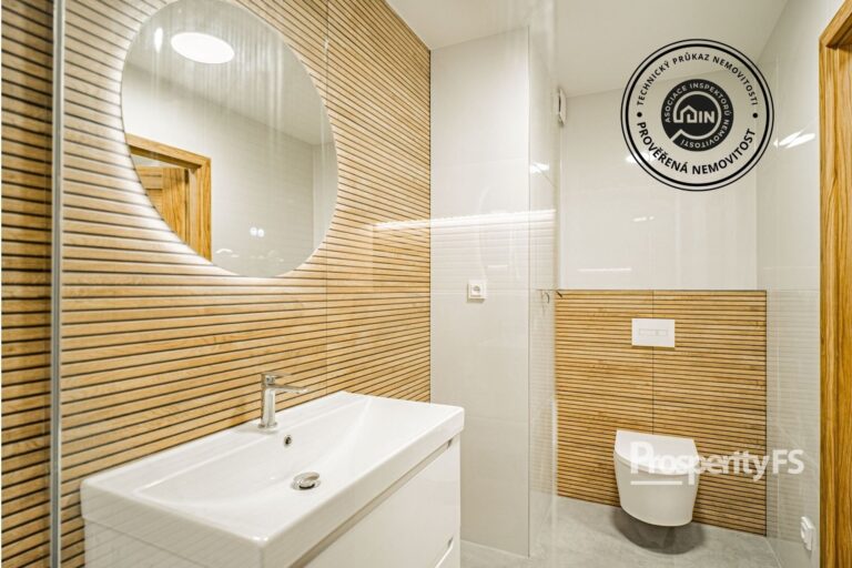 Prodej bytu 2+1 v&nbsp;osobním vlastnictví s&nbsp;balkónem 52m2, Karviná- Ráj