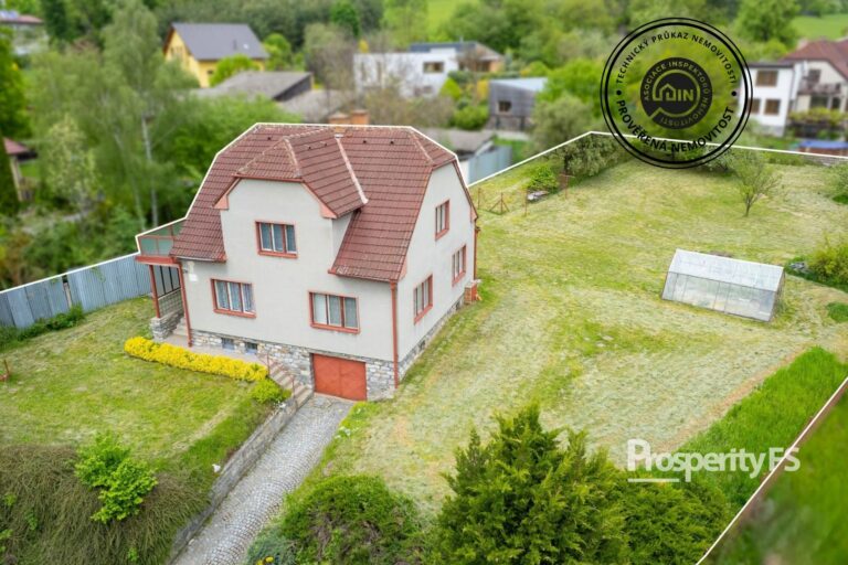 Prodej rodinného domu 4+1 s&nbsp;pozemkem 1&nbsp;722&nbsp;m² – Olešnice na Moravě