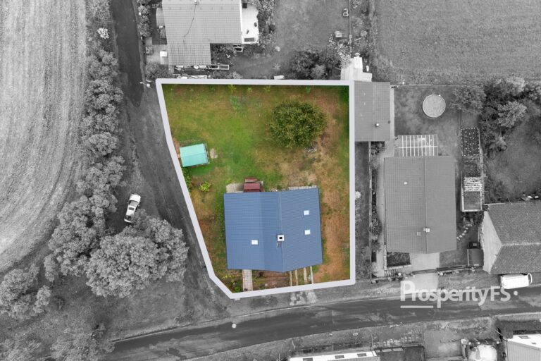 Prodej rodinného domu 256 m², Hořešovičky