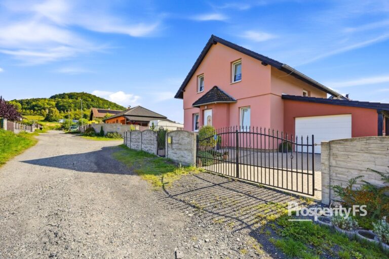 Prodej rodinného domu 4+kk s&nbsp;pozemkem 779 m², Česká Lípa – Lada